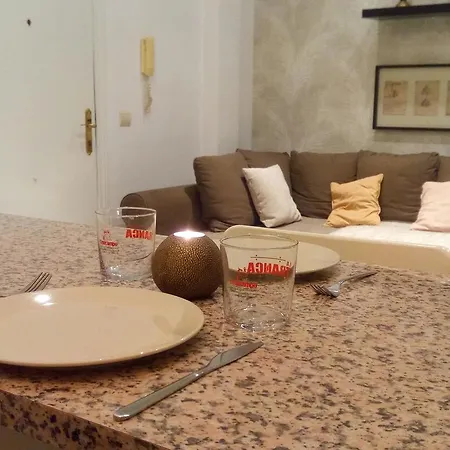 Del Parque Flats - Carreteria Apartment